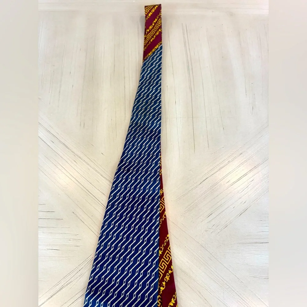 Vintage Gianni Versace 100% Silk Baroque Necktie Blue Gold Made in Italy 90s